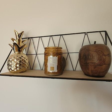 Studio Dans Maisonnette En Pierre 르카스틀레 외부 사진