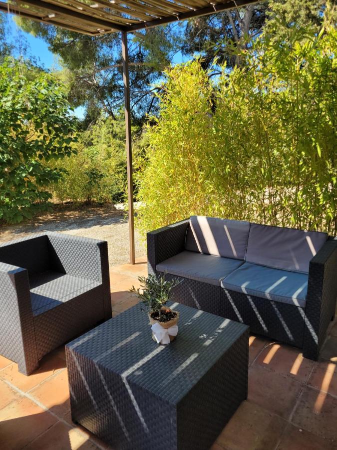 Studio Dans Maisonnette En Pierre 르카스틀레 외부 사진